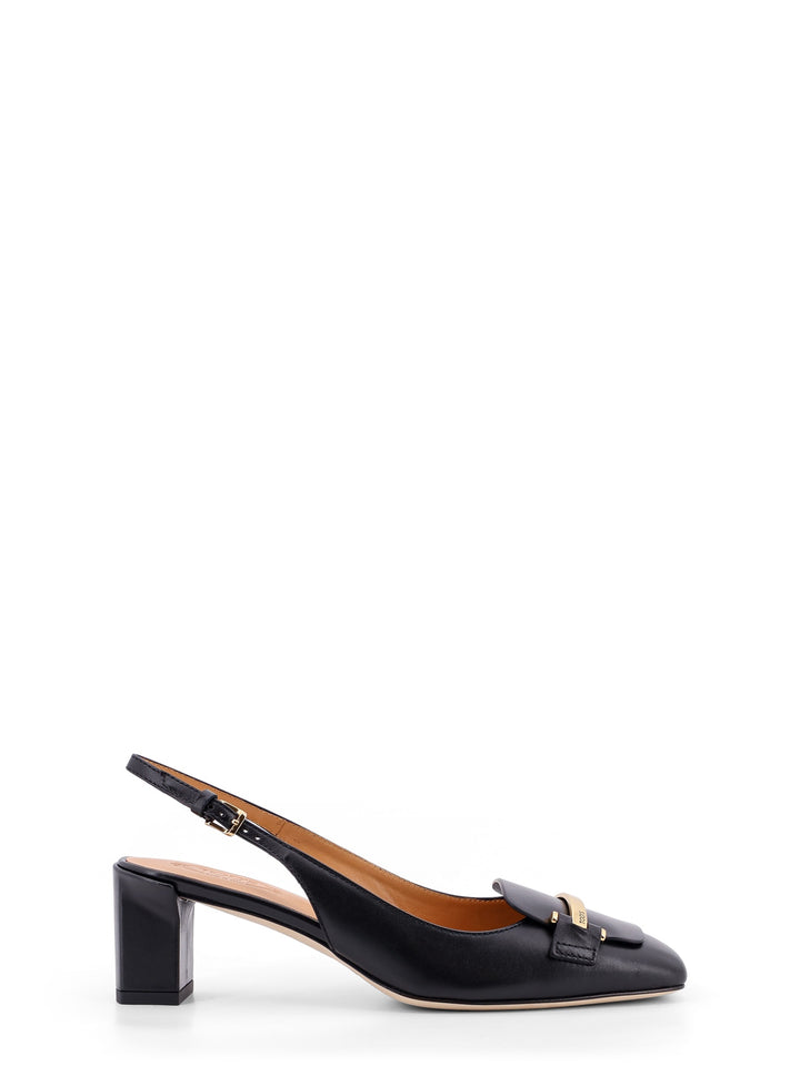 Slingback in pelle con dettaglio in metallo