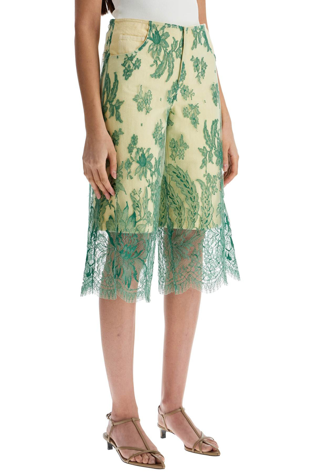 Pantaloncini In Pizzo Verde Anice Con Ricamo Floreale