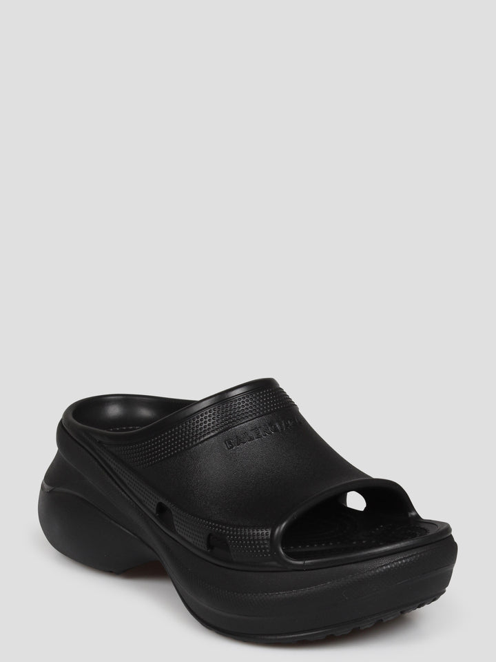 Pool crocs slide sandal