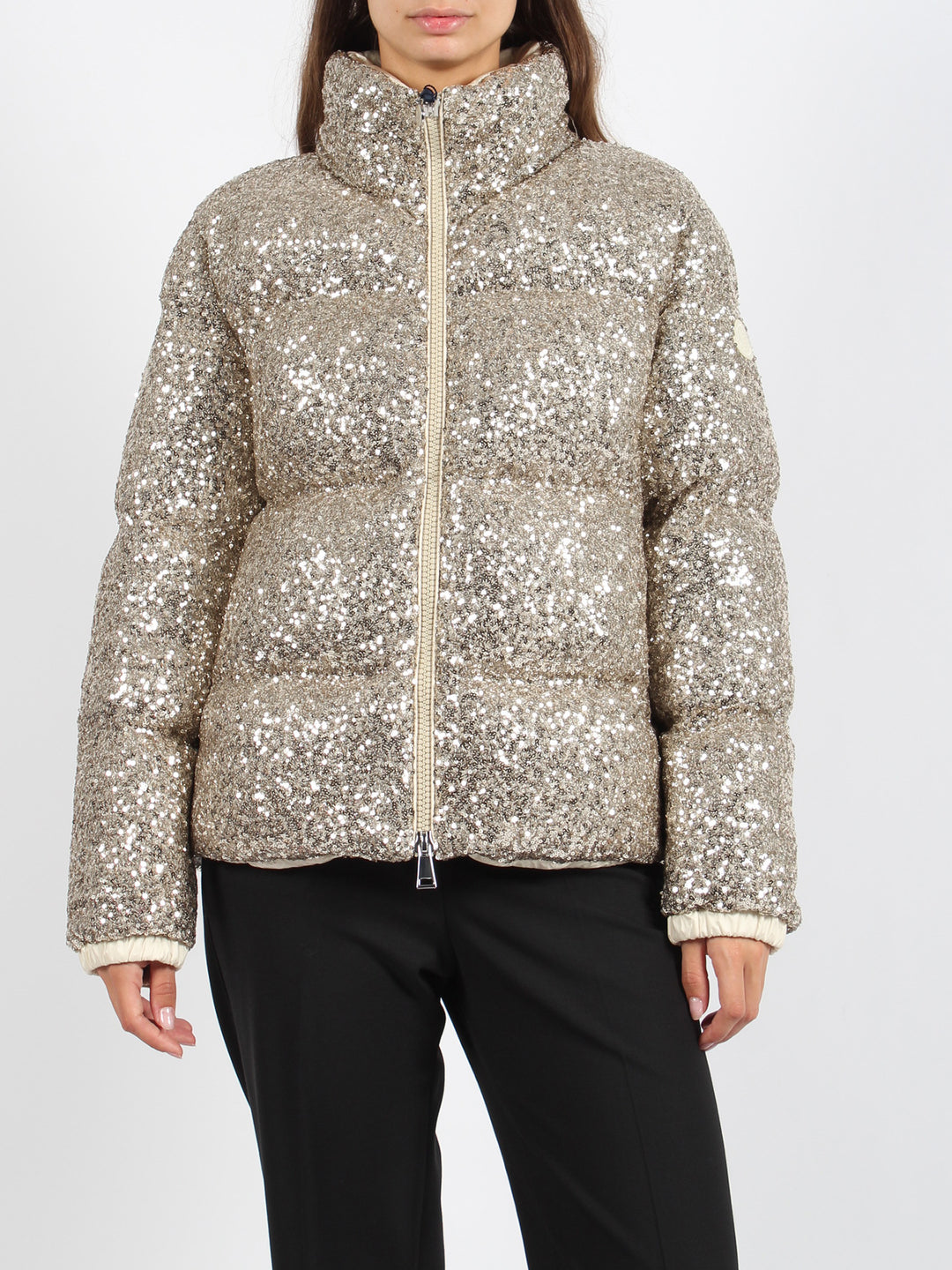 Short embroidered anternes down jacket