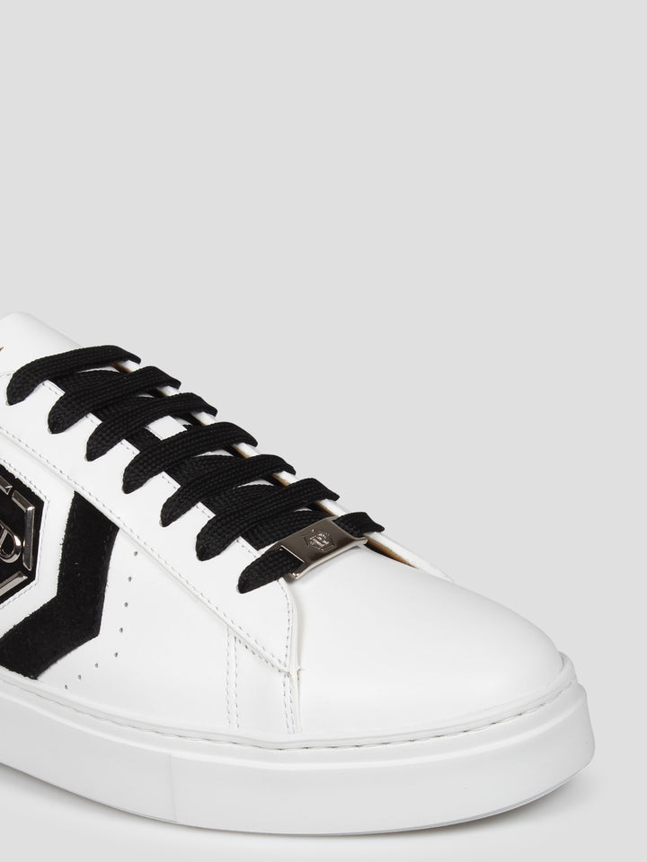 Lo-top leather arrow force sneakers