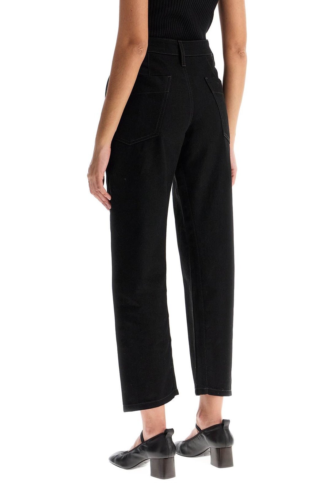 Pantaloni Cropped Con Cuciture Ritorte