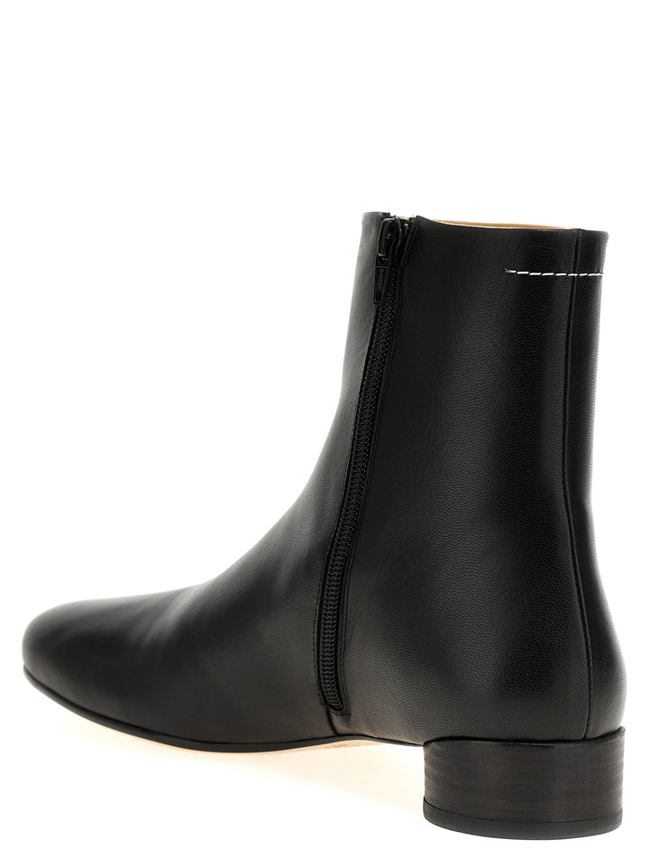 Ankle Boots With Shaped Toe Stivali E Stivaletti Nero